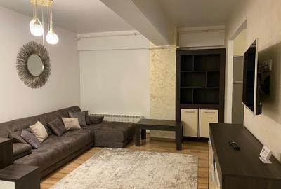 Apartament cu 3 camere semidecomandat, mobilat în 9 Mai