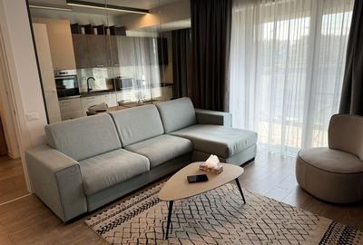 Apartament cu 2 camere semidecomandat, mobilat în Aviației