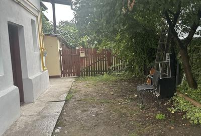 Casă cu 4 camere cu Teren 50 Mp în Central