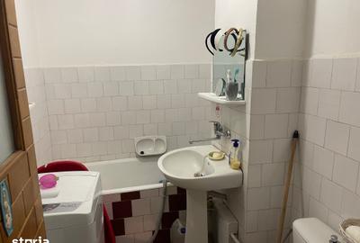 Apartament cu 3 camere decomandat în Carpați 2