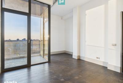 Apartament cu 4 camere decomandat în Tei