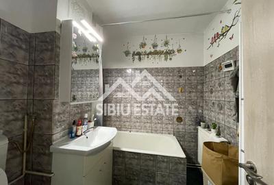 Apartament cu 3 camere semidecomandat, mobilat în Valea Aurie - 8