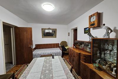 Apartament cu 2 camere semidecomandat în Tomis II