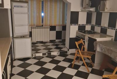 Apartament cu 2 camere decomandat în Exterior Vest