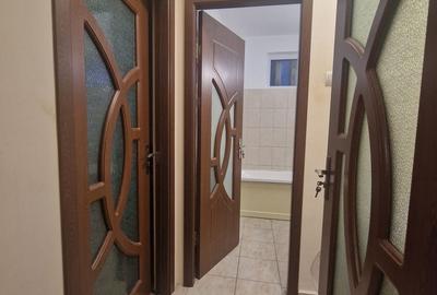 Apartament cu 2 camere semidecomandat în Tomis I - 18
