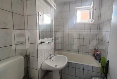 Apartament cu 3 camere decomandat în Dacia