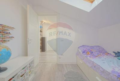 Penthouse cu 4 camere semidecomandat, mobilat în Bartolomeu - 24