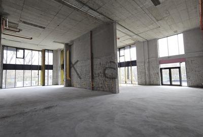 Spațiu comercial, de 358.60000610352 mp, în Sopor - 2