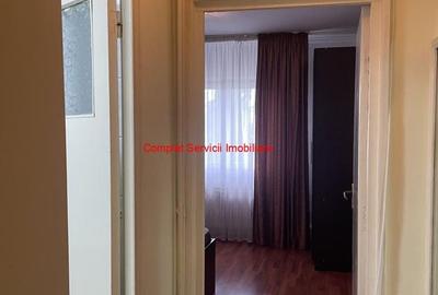 Apartament cu 3 camere decomandat în Drumul Taberei