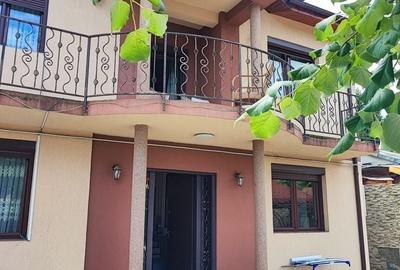 Casă individuală cu 4 camere cu Canalizare în Doamna Ghica
