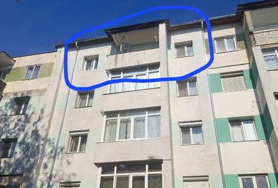 Apartament cu 3 camere semidecomandat în Exterior Vest