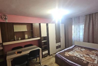 Garsonieră decomandată în Central - 1