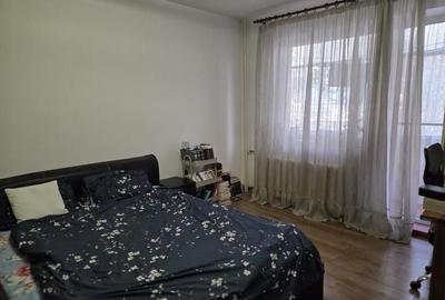 Garsonieră decomandată, mobilată în Gorjului