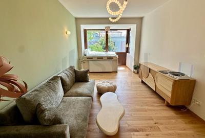 Apartament cu 3 camere semidecomandat în Floreasca