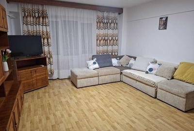 Apartament cu 2 camere decomandat, mobilat în Păcii