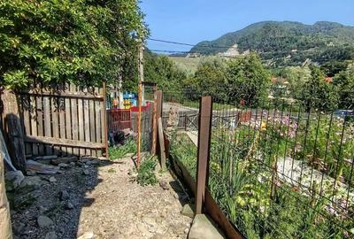 Casă cu 4 camere în Siriu