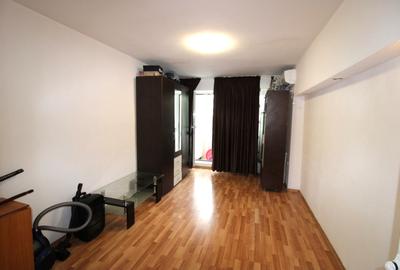 Apartament cu 2 camere decomandat, mobilat în