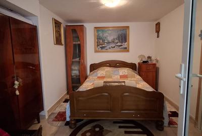 Casă individuală cu 3 camere cu Canalizare în Central - 7