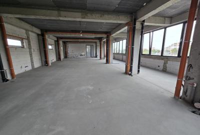 Spațiu comercial, de 640 mp, în Drumul Taberei - 31