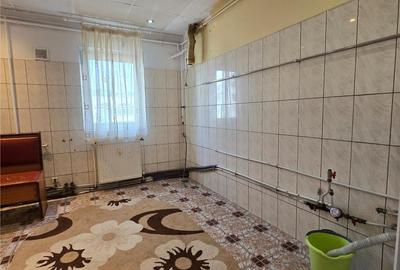 Apartament cu 2 camere decomandat în Gară