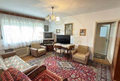 Apartament cu 3 camere semidecomandat, mobilat în Carei - 2