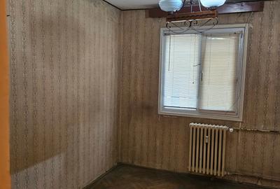 Apartament cu 3 camere semidecomandat în Titan - 10