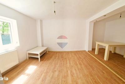 Casă cu 4 camere cu Teren 299 Mp în Șega