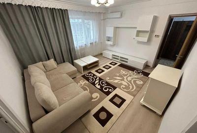 Apartament cu 2 camere decomandat, mobilat în Central