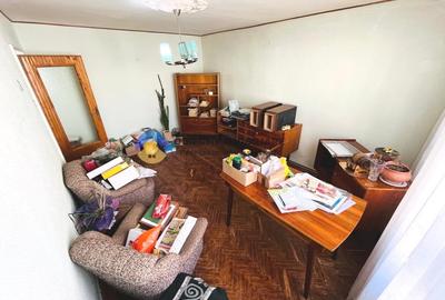 Apartament cu 2 camere decomandat în Precista