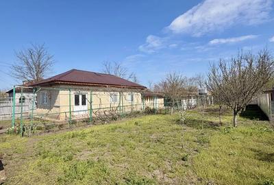 Casă cu Teren 1613 Mp în Central