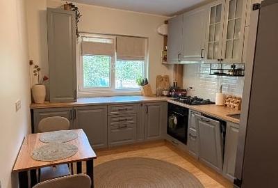 Apartament cu 3 camere decomandat, mobilat în Vitan - 1
