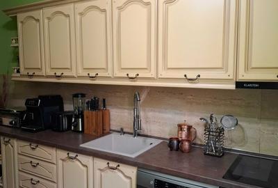 Apartament cu 2 camere decomandat în Petros - 16