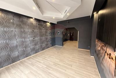 Spațiu comercial, de 45 mp, în Central - 3