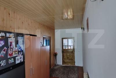 Casă cu 4 camere în Ipotești