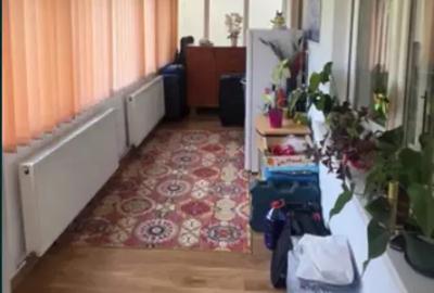 Apartament cu 3 camere decomandat în Florilor - 5