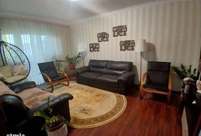 Apartament cu 4 camere decomandat, mobilat în Apărătorii Patriei