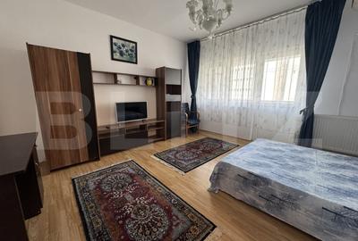 Apartament cu 2 camere decomandat, mobilat în Ultracentral
