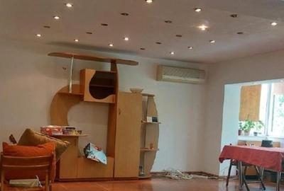 Apartament cu 4 camere decomandat, mobilat în Central - 8