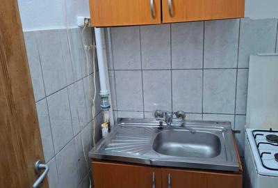 Garsonieră decomandată în Central - 1
