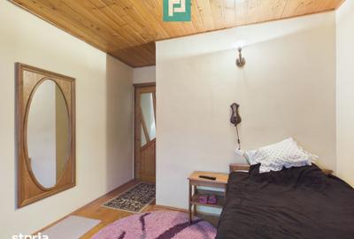 Casă cu 6 camere cu Teren 3000 Mp în Central