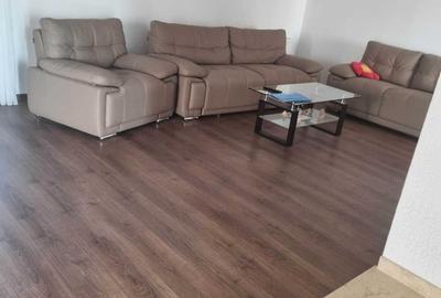 Casă cu 4 camere în Exterior Vest