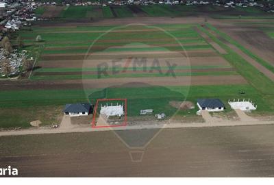 Casă cu 4 camere cu Teren 1000 Mp în Frătăuții Vechi - 1