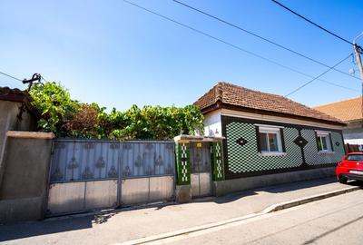 Casă individuală cu 2 camere cu Canalizare în Rogerius