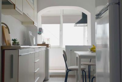 Apartament cu 3 camere decomandat în Micro 6 - 7
