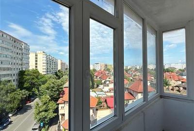 Apartament cu 2 camere decomandat în Tei