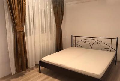 Apartament cu 3 camere semidecomandat, mobilat în Berceni - 1