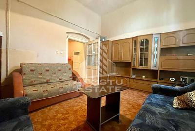 Apartament cu 2 camere semidecomandat, mobilat în Drăgășani - 1