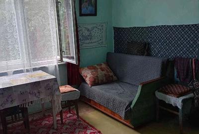 Casă cu 2 camere cu Teren 392 Mp în Rugășești