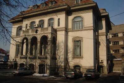 Casă cu 26 camere cu Teren 1848 Mp în Titulescu - 20
