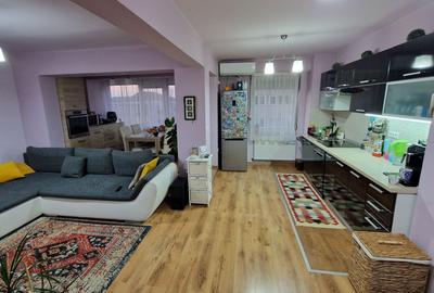 Apartament cu 3 camere decomandat în Nufărul - 2